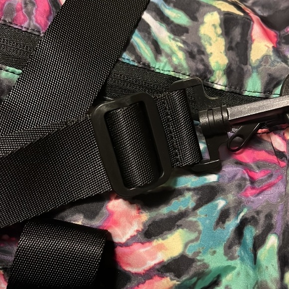 Victoria’s Secret black and tie-dye, duffel bag, shoulder strap and carry handle - Picture 8 of 10